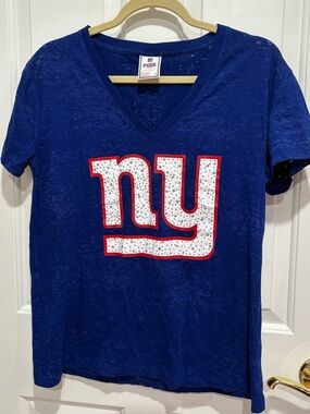 New York Giants Navy V-Neck Tee with Studded Logo VS PINK